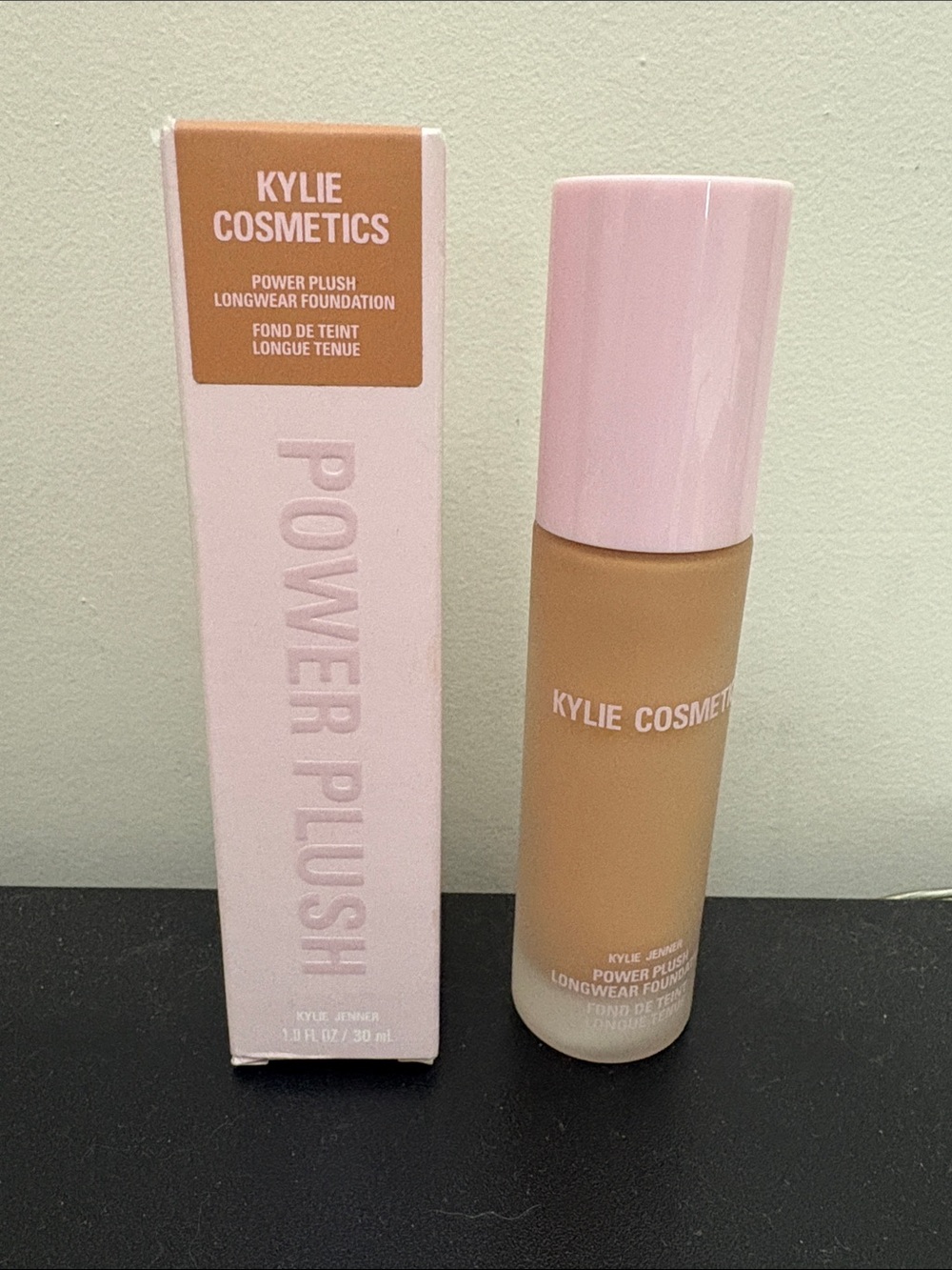 Kylie Cosmetics Power Plush Longwear Foundation — Warm Beige with Pink Cap